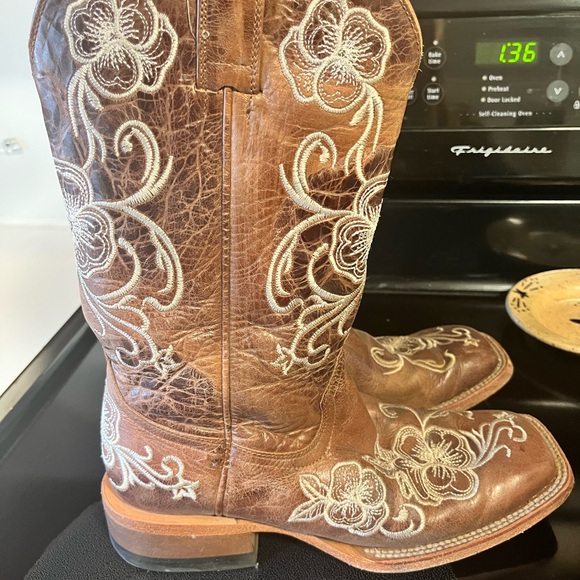 Shyanne Tan Embroidered Heeled Boots - Picture 3 of 7